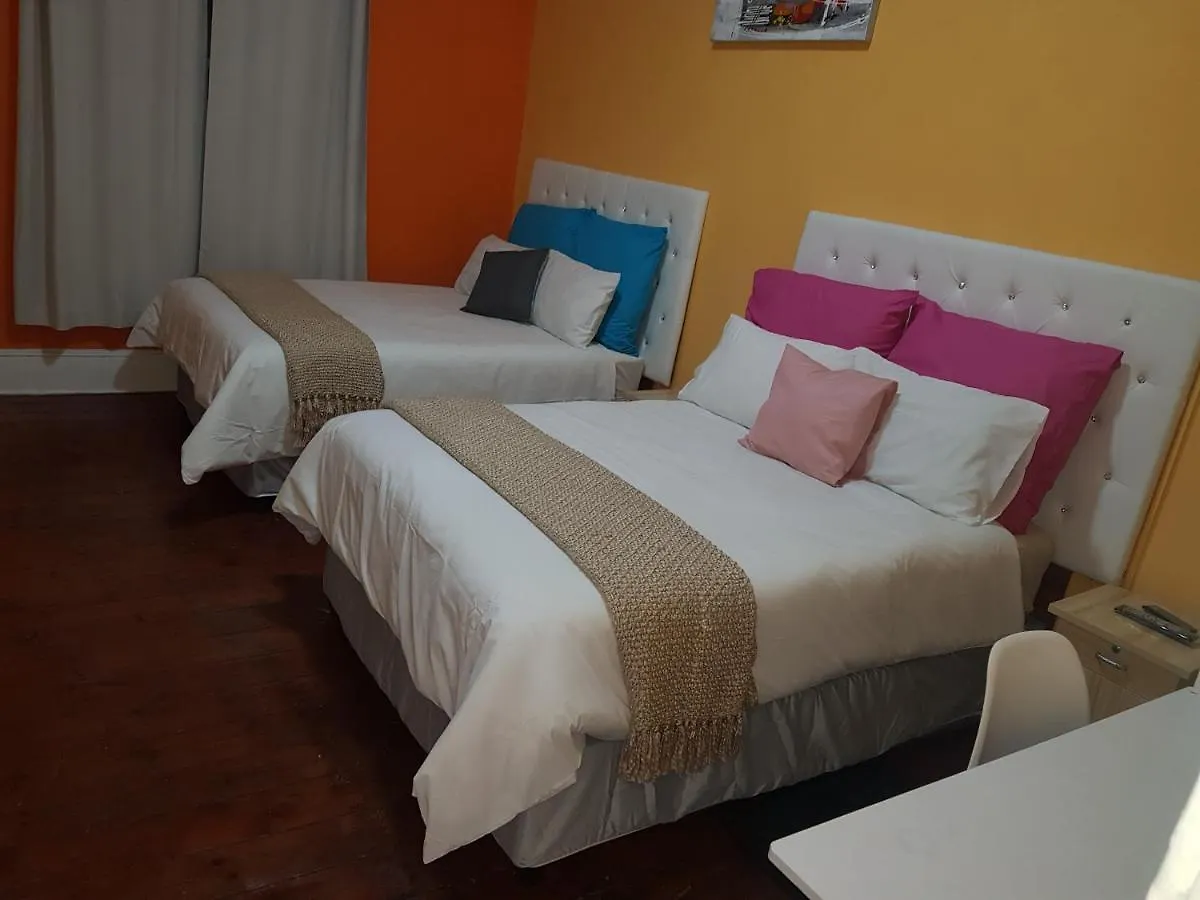 Helpful Lodge Cape Town Bed & Breakfast