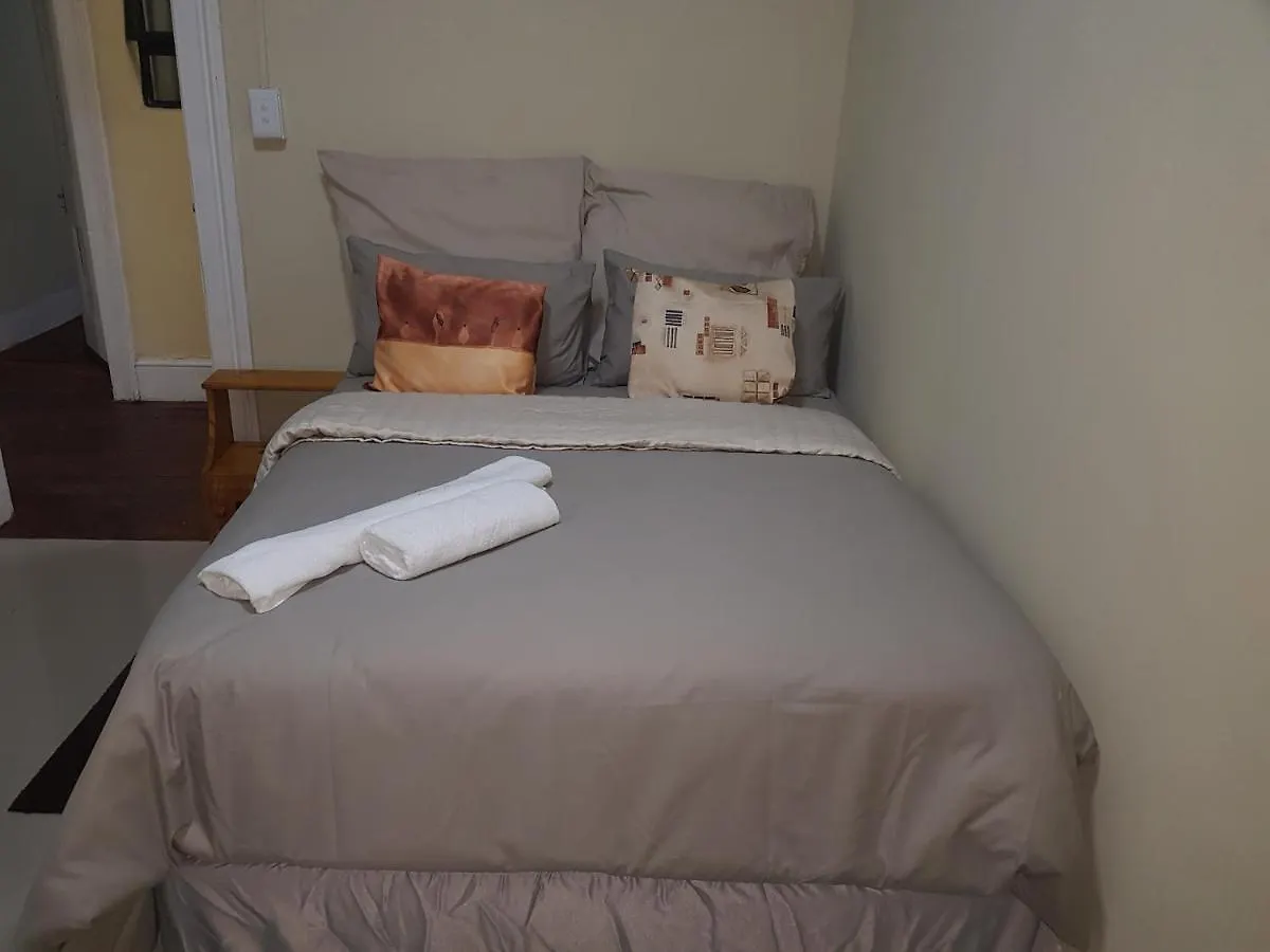 ** Bed & Breakfast Helpful Lodge Cape Town South Africa